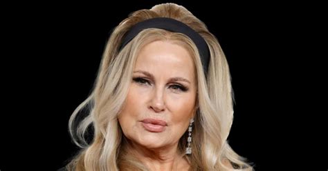 Jennifer Coolidge Body Measurements Height Weight Shoe Size。